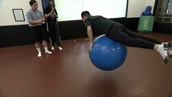 バランスボールの名人技はチョロいのか？小馬鹿にしていた依頼者が挑戦するも撃沈…一方のせいや探偵は“意外な結果”に