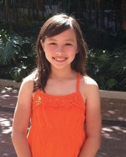 『恋ステ』あみ、幼少期のあどけない写真を公開「子供の頃からかわいい」「モテたと思う」と絶賛の声