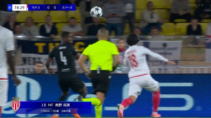 「どんだけチャンスあるんよ」南野拓実、連続“決定機”にファン興奮「決めたかったな」華麗な飛び出しから“惜し過ぎる”スライディングシュート炸裂 5枚目