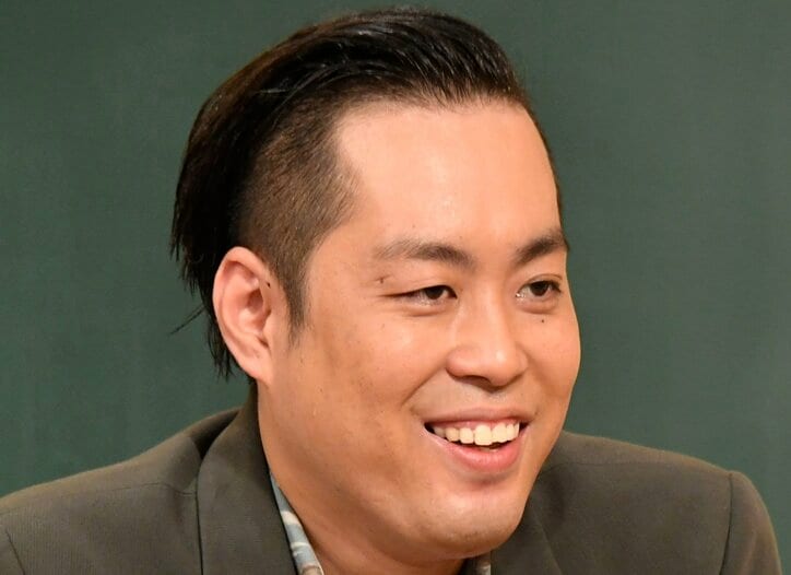 【写真・画像】「HANAに見せないでよ！」M-1ファイナリスト、衝撃的な"笑顔写真"に30歳女優らが悲鳴　1枚目