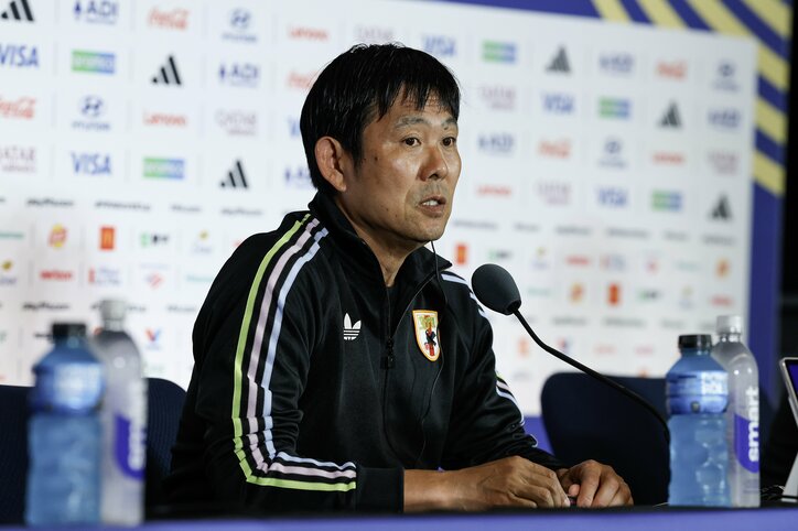 前日会見に臨んだ森保監督。（C）Getty Images