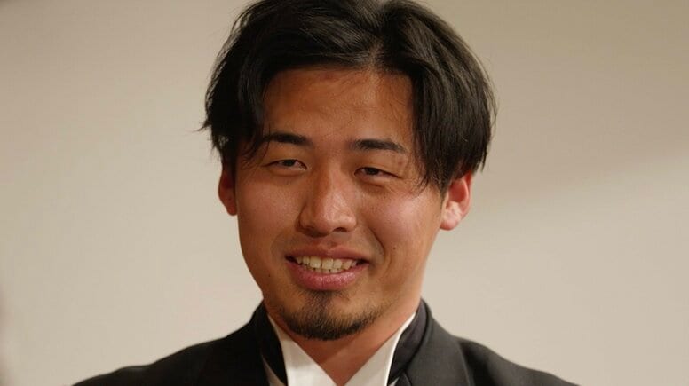 「父が3人いる」婚活中のバラ専門店オーナーが34歳美人経営者に告げた異色の家庭環境