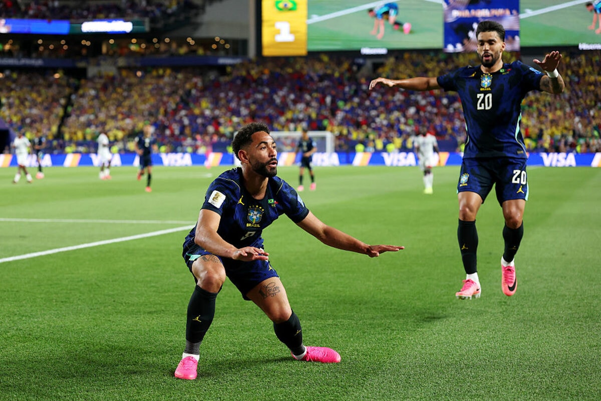 なんだこのダンス」ブラジル代表“謎のゴールパフォ”にネット注目 W杯初