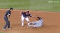 まさかの大暴走が起こした奇跡の“8-6-4”ダブルプレー 吉田正尚同僚のヘッスラ緊急回避も無念のアウトに