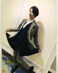 飯島寛騎の“乙女ショット”に「本当にお姫様」「無理可愛い」の声