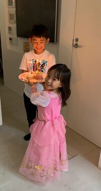 東尾理子『家で誕生日』