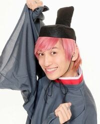 EXIT兼近、“お内裏様”ショットに「安定のイケメン」「全てがパーフェクト」の声