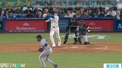 相手投手ビクッ！ 大谷翔平の“4戦連発目前弾”の衝撃で“少し縮んだ”！？ 視聴者「上がってたらスタンドぶち込んでた」「ぐわしゃ」