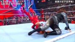女子レスラーが大暴走！ 背後から襲撃に「リングを降りろ！」GMがブチギレ 会場も騒然