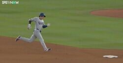 ウソでしょ…？ 大谷翔平の足で“まさかの展開”「エグすぎる」 一気に急加速…とんでもないスピードで“爆速走塁”