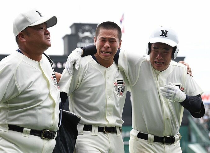 「泣くなよ。すぐ泣くんだから。泣き虫で…」「最後の夏、甲子園に連れていけて、本当に良かった」 日大三・安田虎汰郎、“世界一のじいちゃん”へ捧げる感謝の手紙 1枚目