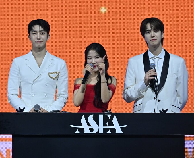 キム・ヘユン＆ヒョンウォン(MONSTA X)＆ヨンフン (THE BOYZ)／(C)ASEA組織委員会