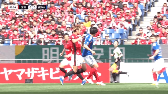 谷村の肘が根本の首に直撃