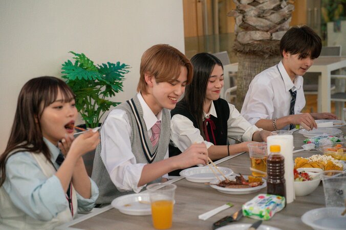 【写真・画像】3人の美女がひとりの男子にアプローチ！「私が入る可能性はゼロ…？」『今日好き』ニュージーランド編第2話　2枚目