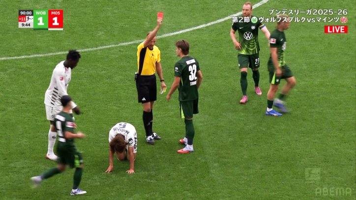 【写真・画像】「魔法をかけた」堂安律の“確率３％ゴラッソ”にドイツ中が騒然！「ワールドクラスだ」「神業」ブンデス公式や地元紙が大絶賛　1枚目