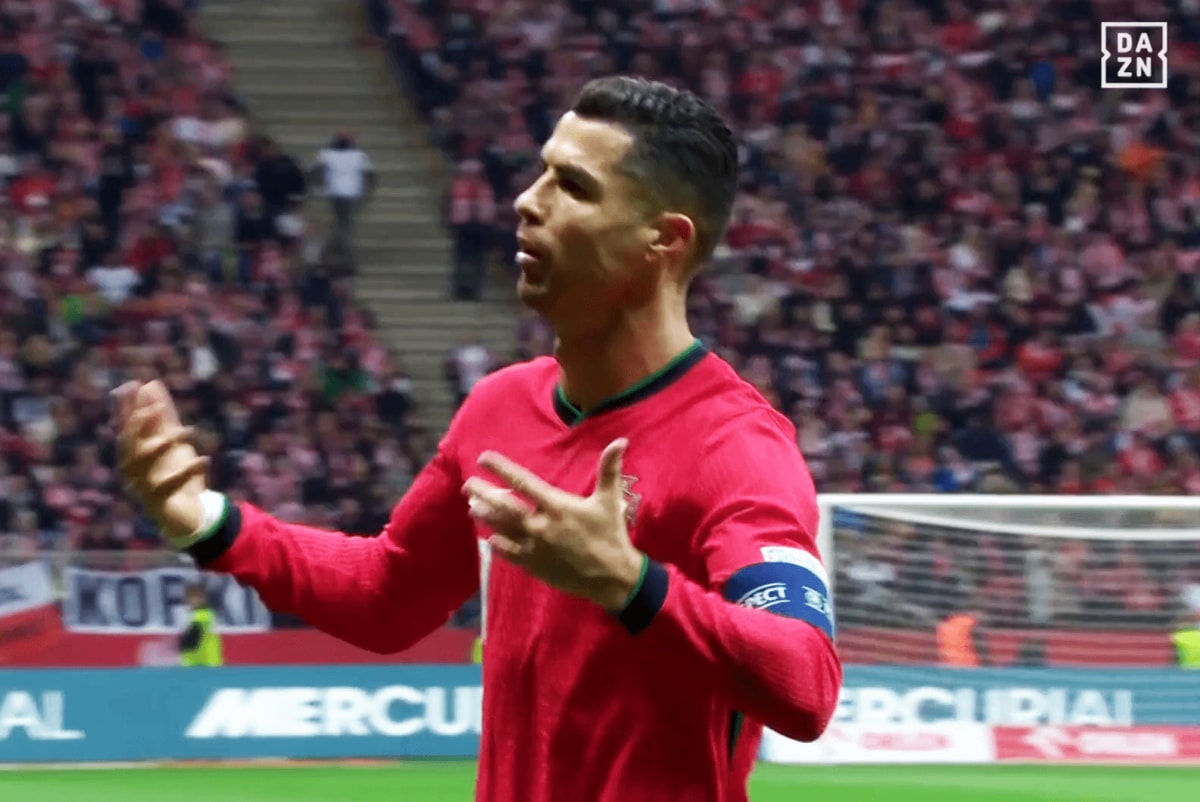 本当に39歳？ C・ロナウド、大煽りでセレブレーション！“瞬き厳禁”の