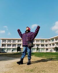 仲里依紗、三姉妹が揃った家族ショットに反響「美しすぎるご家族」「ほんと可愛い夫婦」