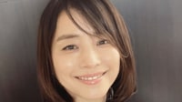 【映像】石田ゆり子「大好きなコンビ！」女優・板谷由夏と肩出しおそろいコーディネート披露