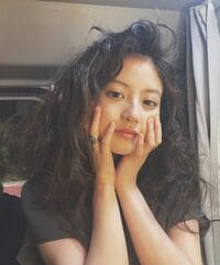 「天才的に可愛い」「天使！」今田美桜のくるくるウェーブヘアにファン悶絶