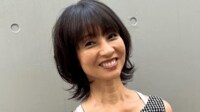 2018年に13歳年下の一般男性と再婚したMieko(55)“頑固な部分を引き継いでる”長女の28歳を祝福「姉妹に見える」