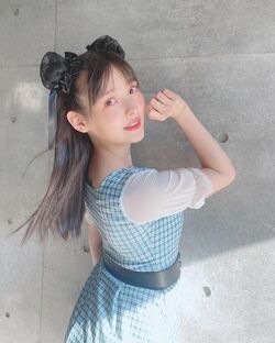 上坂すみれ、可憐な見返りショット＆凛々しい戦闘ポーズに「マジ美少女」「カッコいい！」と反響