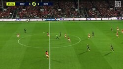 速い・強い・上手い！ 伊東純也、爆速スプリント→敵を弾き飛ばす→絶妙スルーパスでカウンターの起点になった一部始終「さすがイナズマ」