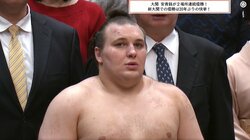 「オペラ歌手おる」安青錦、国歌斉唱の場面で“驚きの美声”「すげぇうまい客がいる」「ひとりめっちゃいい声の男性いたw」ファン騒然