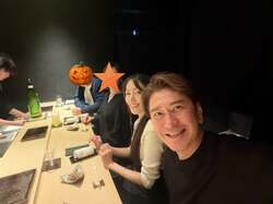  川崎麻世、妻らとのWデートで予約困難な鮨屋へ「楽しみがまた増えました」 