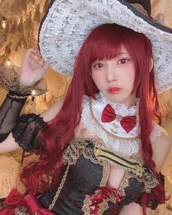 「美しすぎてうっとり」「魔法をかけられたい」えなこ、妖艶な魔女コスプレにファン悶絶