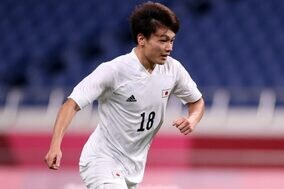 上田綺世、GK一歩も動けぬ強烈ミドルを叩き込む！…移籍後初ゴールで開幕へアピール