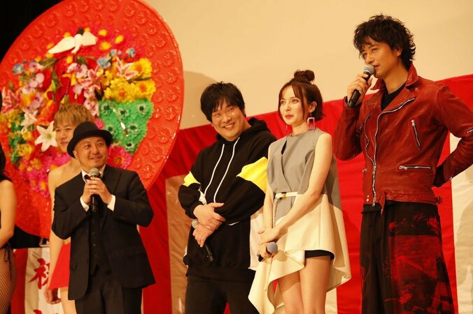 岡崎体育が銀幕デビュー　斎藤工、竹中直人ら絶賛で「浜野謙太みたいになっちゃう」 2枚目