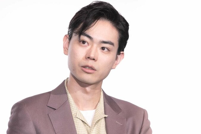 菅田将暉、甲本ヒロト・松本人志・中居正広との豪華4ショット公開「出会いに、感謝です」喜びつづる 1枚目