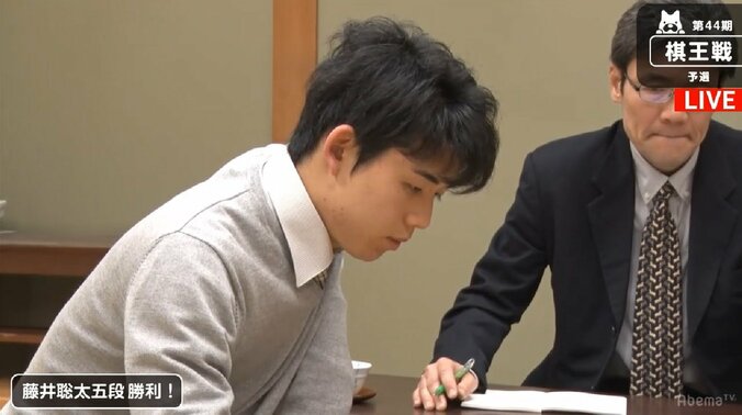 将棋・藤井聡太五段、8連勝で好調持続　2月17日に羽生善治竜王と公式戦初対局 1枚目