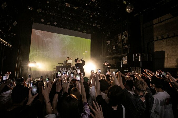 【ライブレポ】8月11日 Bleecker Chrome、ワンマンライブ熱狂の渦の中、幕を閉じる。 2枚目