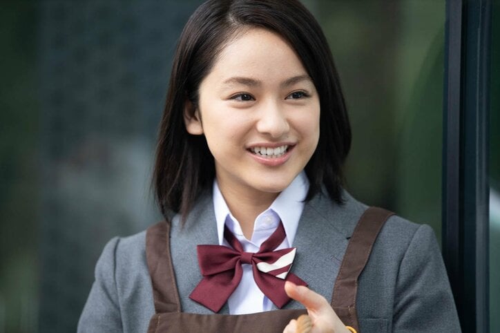 現役大学生・平祐奈、パン屋で接客を体験　「いつかバイトしてみたいな」