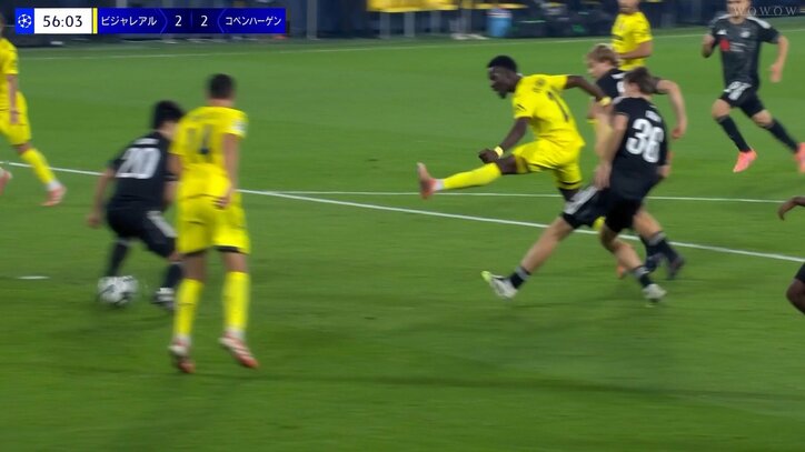 【映像】速過ぎる股抜きシュート 