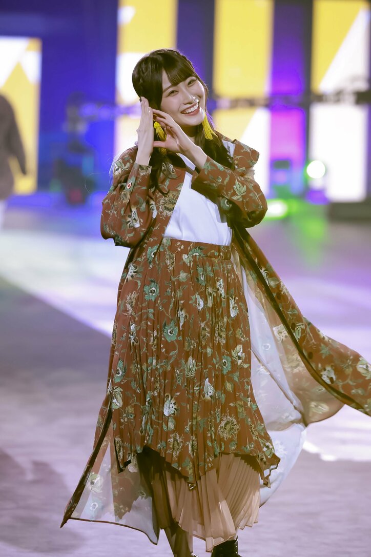 3期生も交え新曲を初披露、松田好花は声で出演 日向坂46×DASADA Fall&Winter Collection