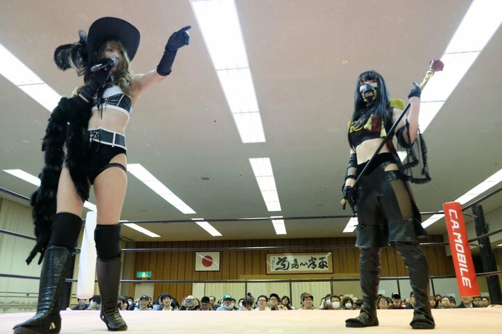 「自分の弱さを呪うがいい」　“自ら”マスクを切り裂いたハイパミ“改め”操、沙希様に忠誠を誓った初リングで狂乱