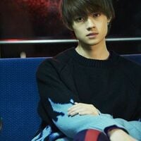 佐野勇斗、色気漂うクールな新ソロアー写を公開し「今日も世界一かっこいい」とファン悶絶