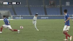 まさに鳥肌モンの一撃！！“博多のメッシ”黄金の左足が炸裂！強烈ダイレクトショットで鬼門・横浜での初勝利に導いた瞬間「うますぎる」「シュートの天才」