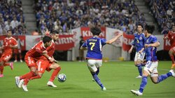 「まって日本うますぎない⁉」三笘薫のピッチ横断の股抜きパスから右SB菅原由勢のミドル！ペルーを脅かした攻撃に「センスの塊」