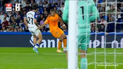 いったい何が起きた？怪物エンバペの“超高速エラシコ”が話題沸騰 「カメラをも騙す」「さすが過ぎる」ロナウジーニョ級の神技フェイントで相手を翻弄した瞬間