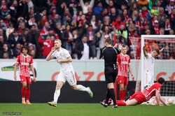 バイエルンがフライブルグに競り勝つ！　堂安のシュートは惜しくもポスト…