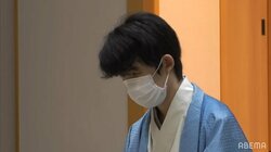 藤井聡太棋聖、「不調説」払拭の快勝劇 渡辺明名人相手に戻ってきた“藤井曲線”に解説棋士も「こんな会心譜になるとは」と驚き