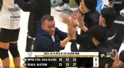 男子バレー、“イケオジ”監督が嬉しさのあまり豹変 前代未聞の光景に「そんなキャラやったんか」驚きと困惑の声