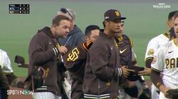 球場騒然！パドレス勝利でダルビッシュ登場→巻き起こる「Beat LA!」大合唱 「次は君たちの番」ネット沸騰