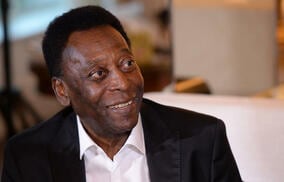 王様ペレもアルゼンチンの戴冠を祝福「きっと今マラドーナは笑っている」、メッシ、ムバッペ、モロッコ代表も称える