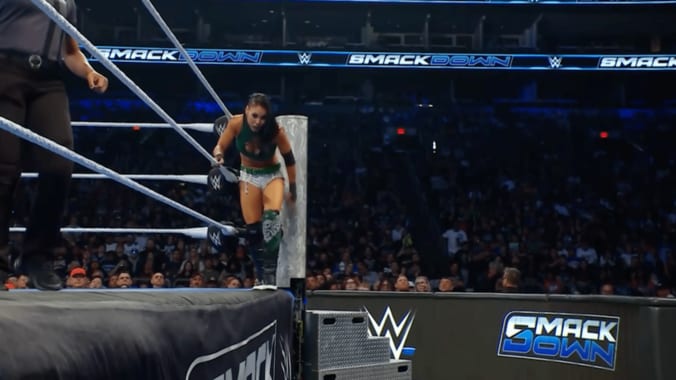 ジェイドへ狙いを定めるミチン