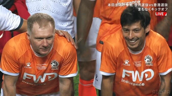 【写真・画像】スタジアム騒然！“世界選抜”本田圭佑、爆速裏抜け→右足シュート！「うおおおおおお」「決めてくれ」天を仰いで悔しがった瞬間　1枚目