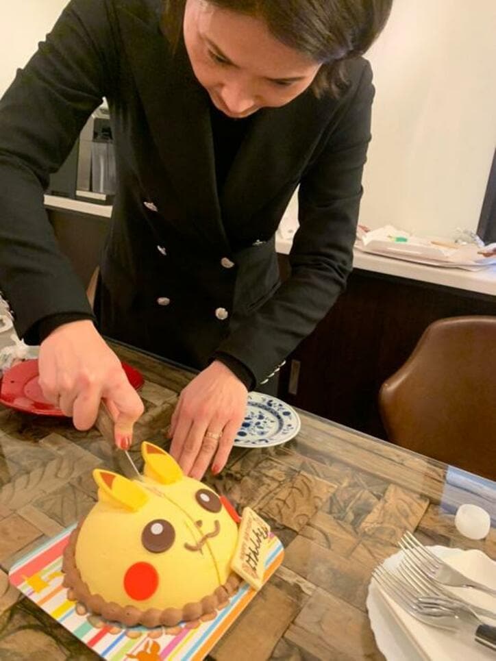  金子恵美、息子の誕生日会で“批判殺到”した理由「私がケーキ入刀したのですが」 